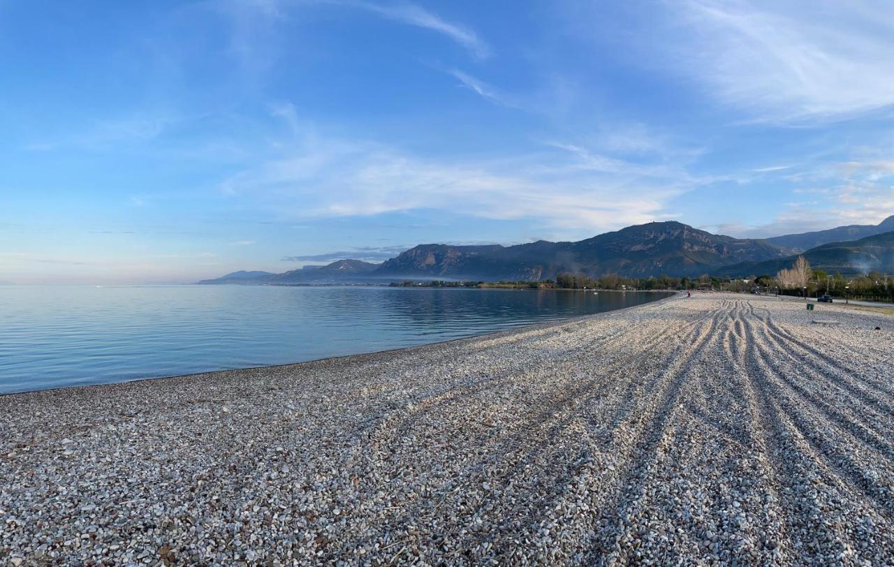 Koulouras Holiday Apartments Nikolaíika Dış mekan fotoğraf