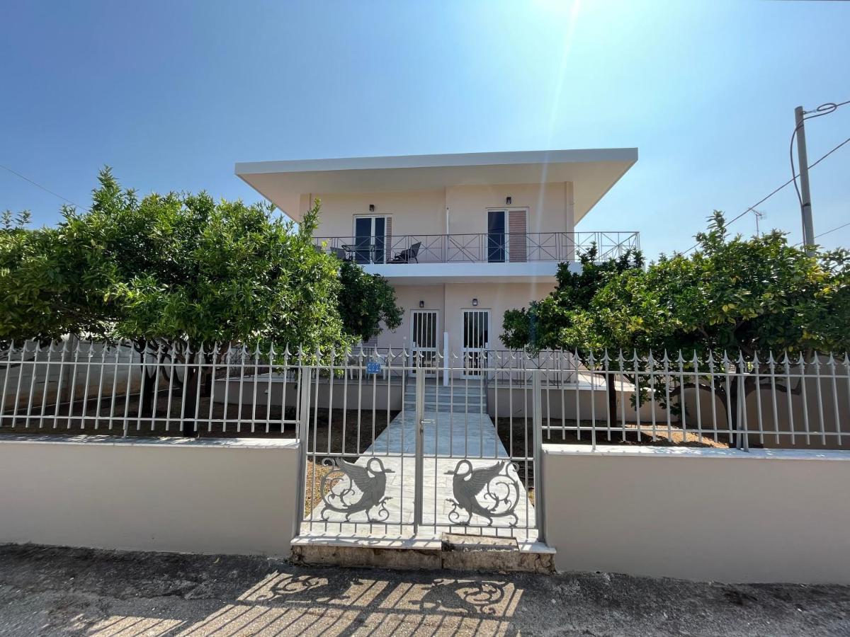 Koulouras Holiday Apartments Nikolaíika Dış mekan fotoğraf