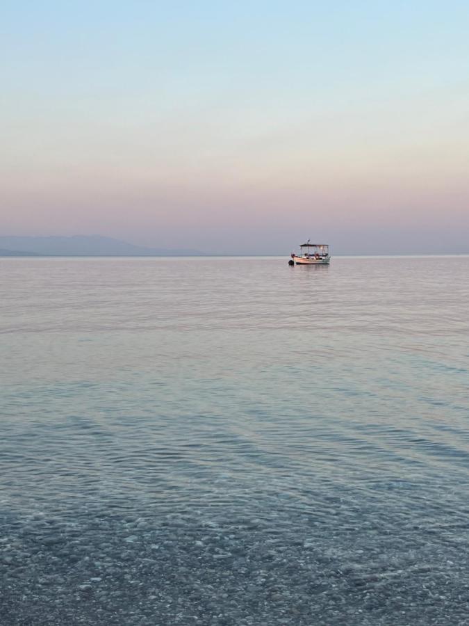 Koulouras Holiday Apartments Nikolaíika Dış mekan fotoğraf